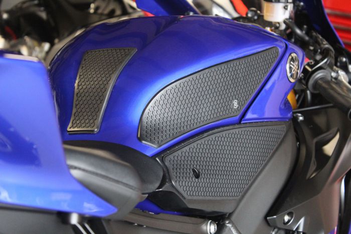 TechSpec USA SnakeSkin Tankpads for 2017+ Yamaha R6 – Pit Lane Moto