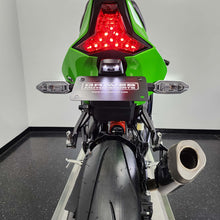 Load image into Gallery viewer, Graves Motorsports Kawasaki ZX-4RR Cat-Back Slip-on Carbon Exhaust