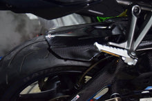 Load image into Gallery viewer, C2R Carbon Fiber Rear Hugger 2015+ Yamaha R1